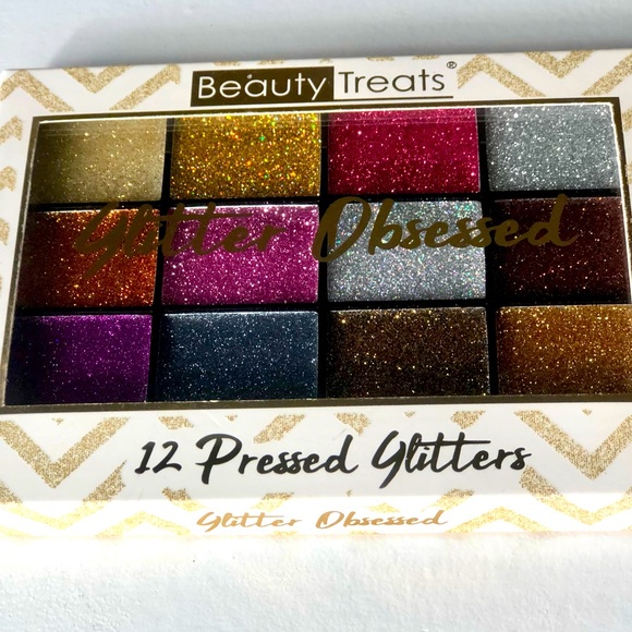 Eyeshadow Palette - Picture 3 of 5